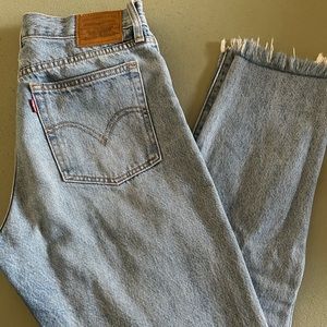 Levi women’s wedgie raw hem jeans